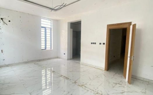 4 bedroom detached duplex