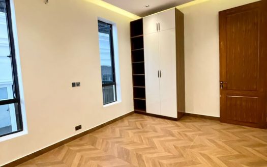 5 Bedroom Detached Duplex For Sale Rental Income Investment property