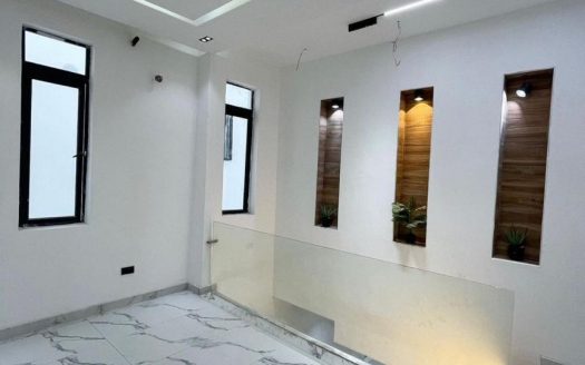 4 bedroom detached duplex