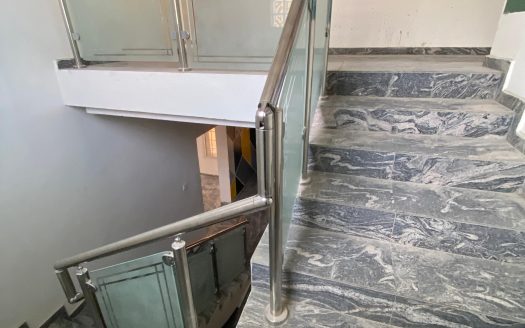 5 bedroom commercial property for rent