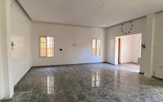 5 bedroom commercial property for rent