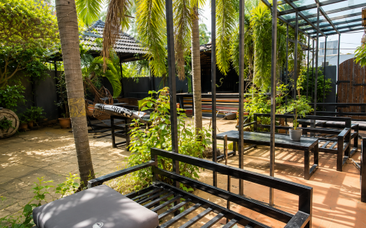 Bar Lounge restaurant space for rent