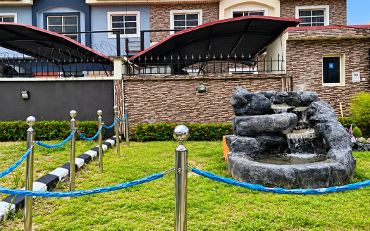 4-Bedroom Semi-Detached Duplex For Office Use