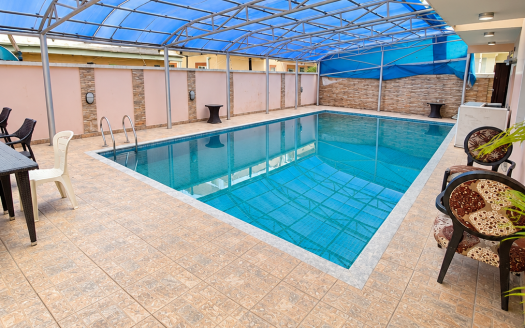 17-Room Hotel With Swimming Pool