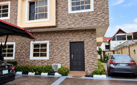 4-Bedroom Semi-Detached Duplex For Office Use