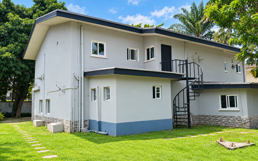 4-Bedroom Detached House With Additional Rooms And BQ For Office Use